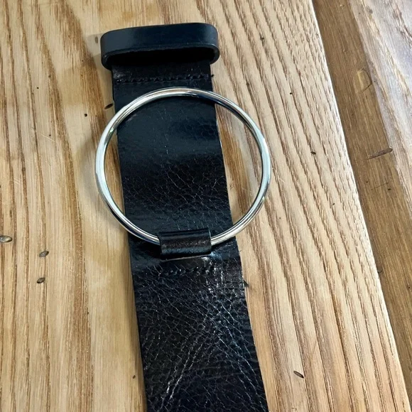 Gently Used Banana Republic Belt - Picture 12 of 12